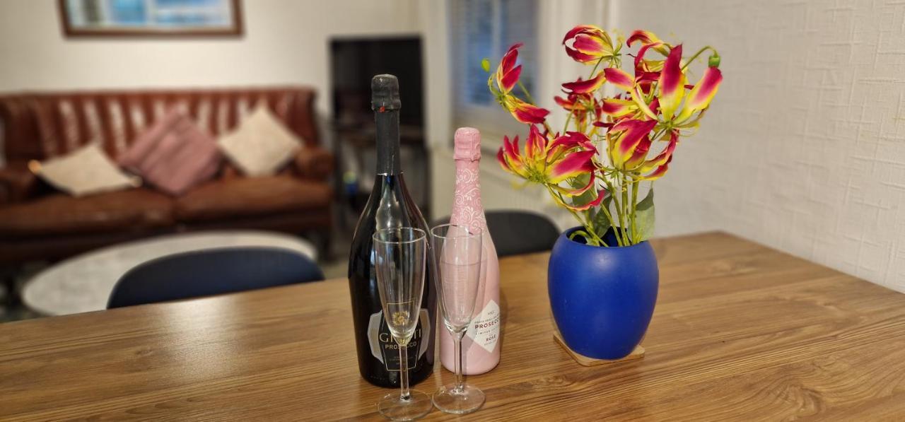 Inviting You To Your Home From Home 10 Minutes From Stratford Westfield London Exterior foto